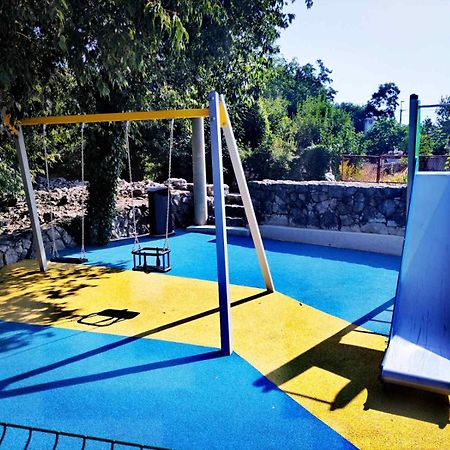 Apartman Tri Palme Gabonjin Kültér fotó